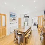 Holiday home Host & - Falcon Retreat Whitby
