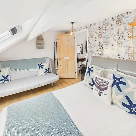 Holiday home Host & - Falcon Retreat