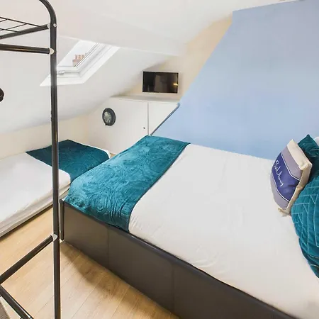 Host & - Falcon Retreat Holiday home Whitby