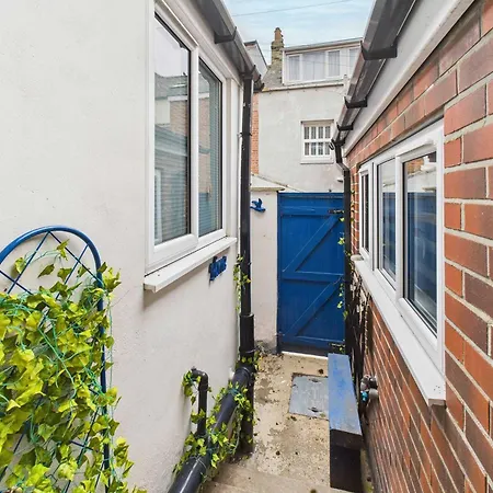 Host & - Falcon Retreat 휫비