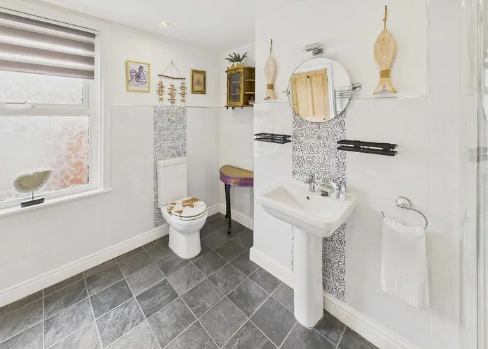 펜션 Host & - Falcon Retreat 휫비